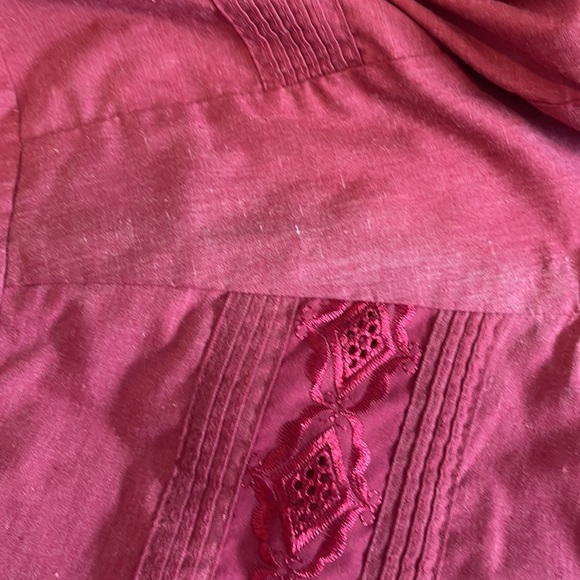 CHIC ELEGANT Guyabera short sleeve button down shirt- MAROON-pockets & pleats - Picture 10 of 11